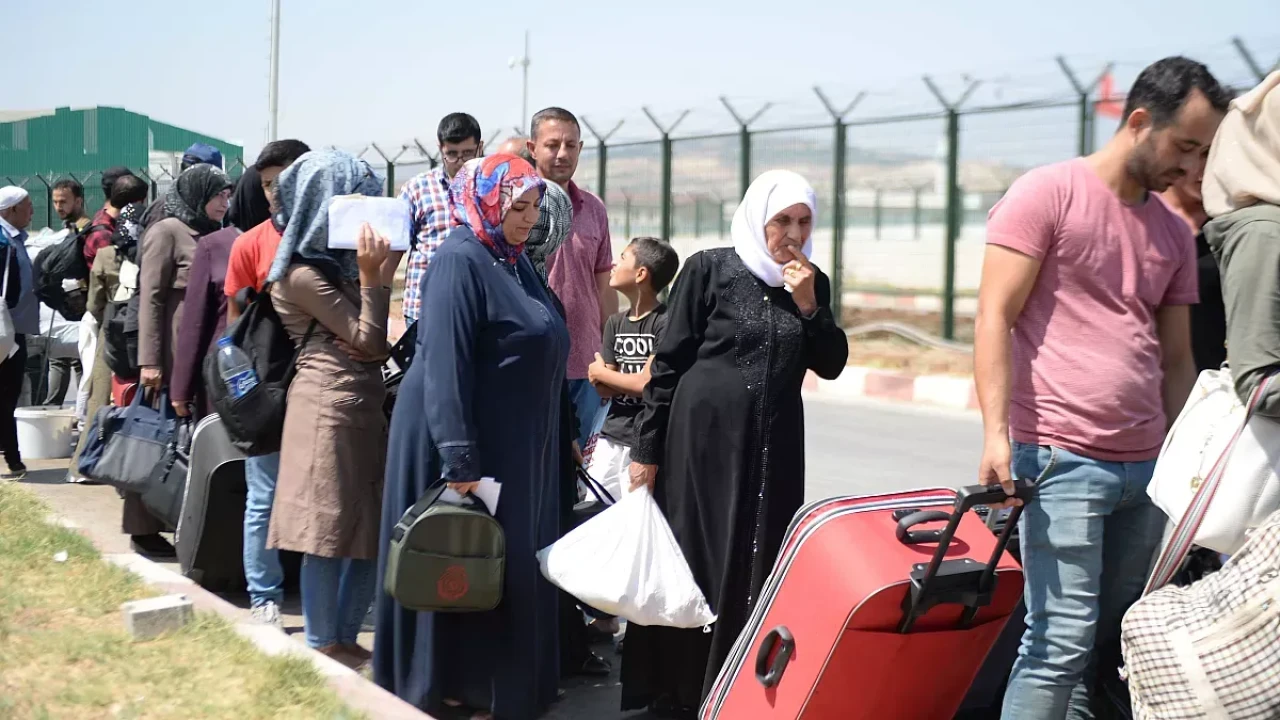 Esad, Yurt Dışına Kaçan Milyonlarca Suriyeli İçin Genel Af İlan Etti